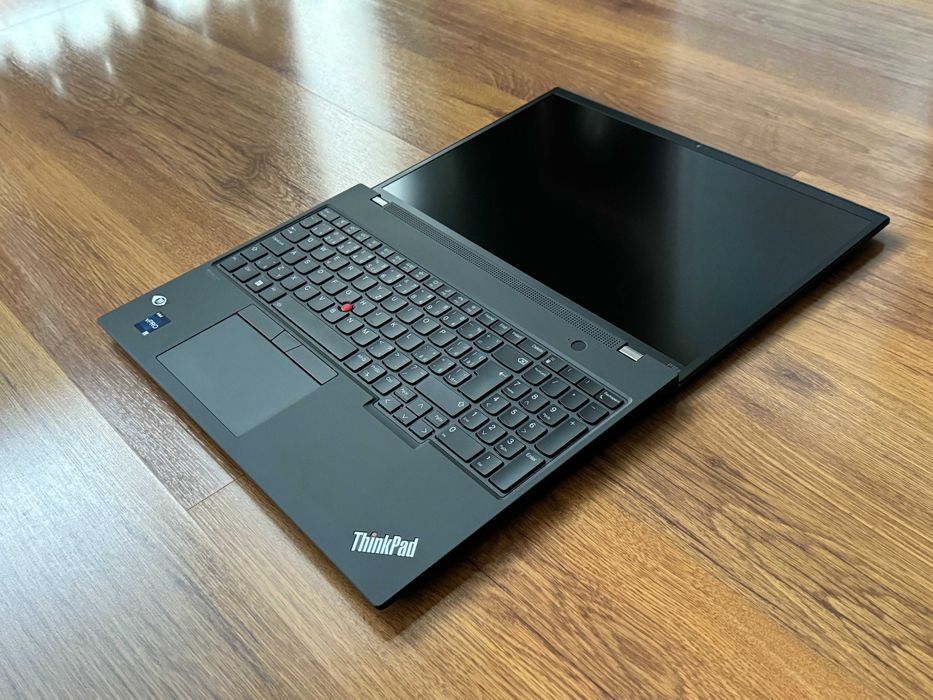 16 2.5K WQXGA i7-1270p Lenovo ThinkPad P16s 32GB RAM/512GB/Nvidia T550