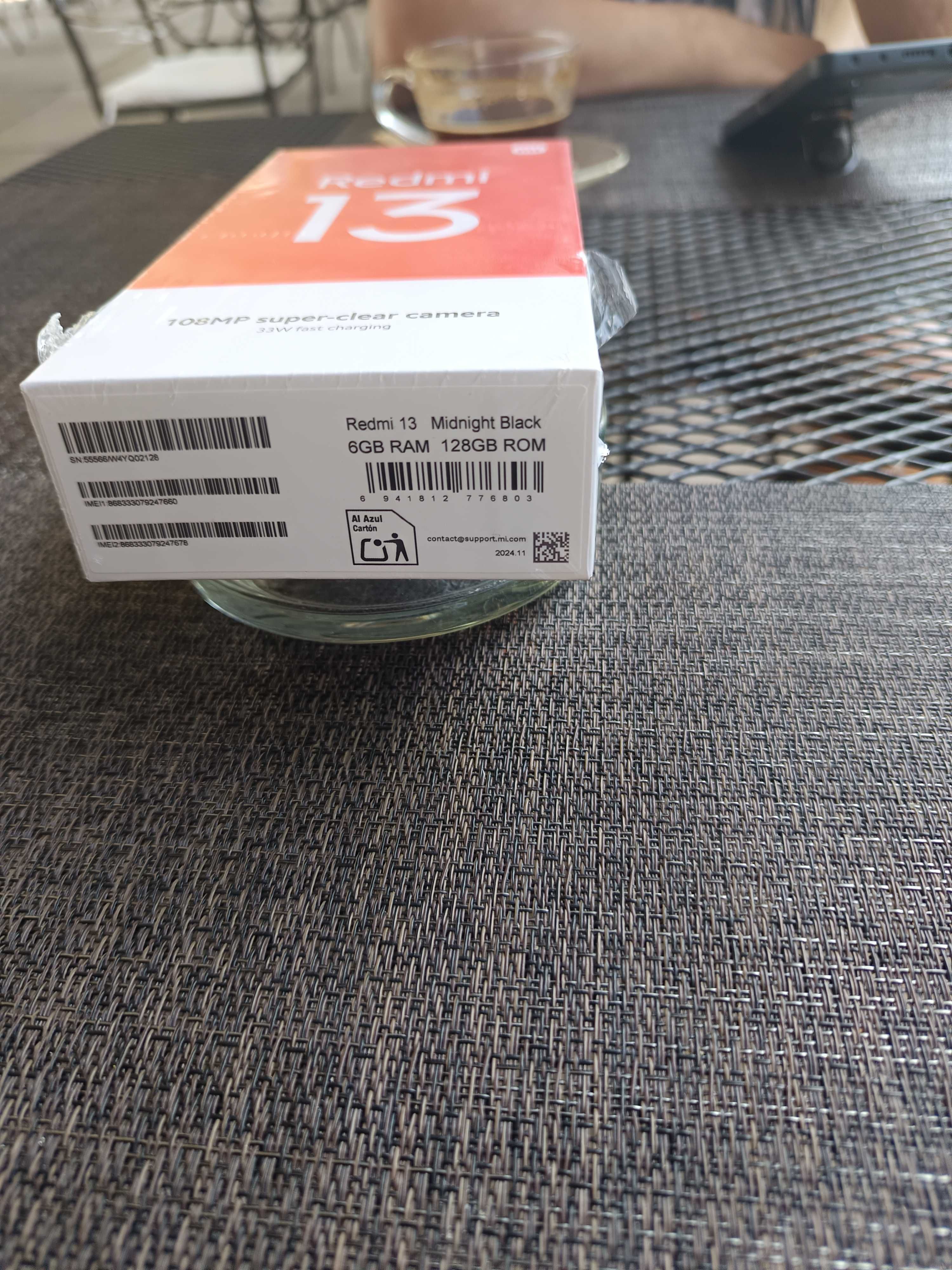 Продавам телефон Redmi 13