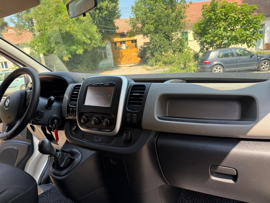 Renault Trafuc 2x usi laterale  mod  2016 diesel euro 5 clima navi.ful