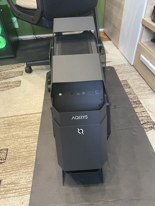 Carcasă PC Gaming Aqirys