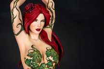 Poison Ivy - 65 сантиметра принтирана и ръчно оцветена фигурка