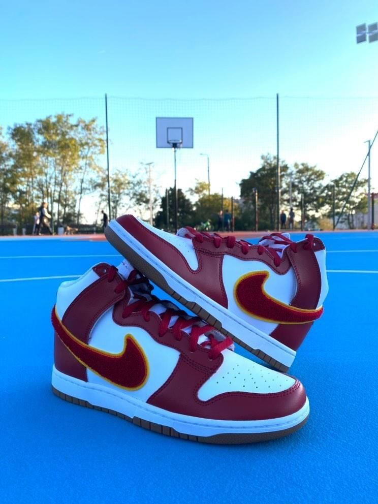 Обувки Nike dunk high gym red