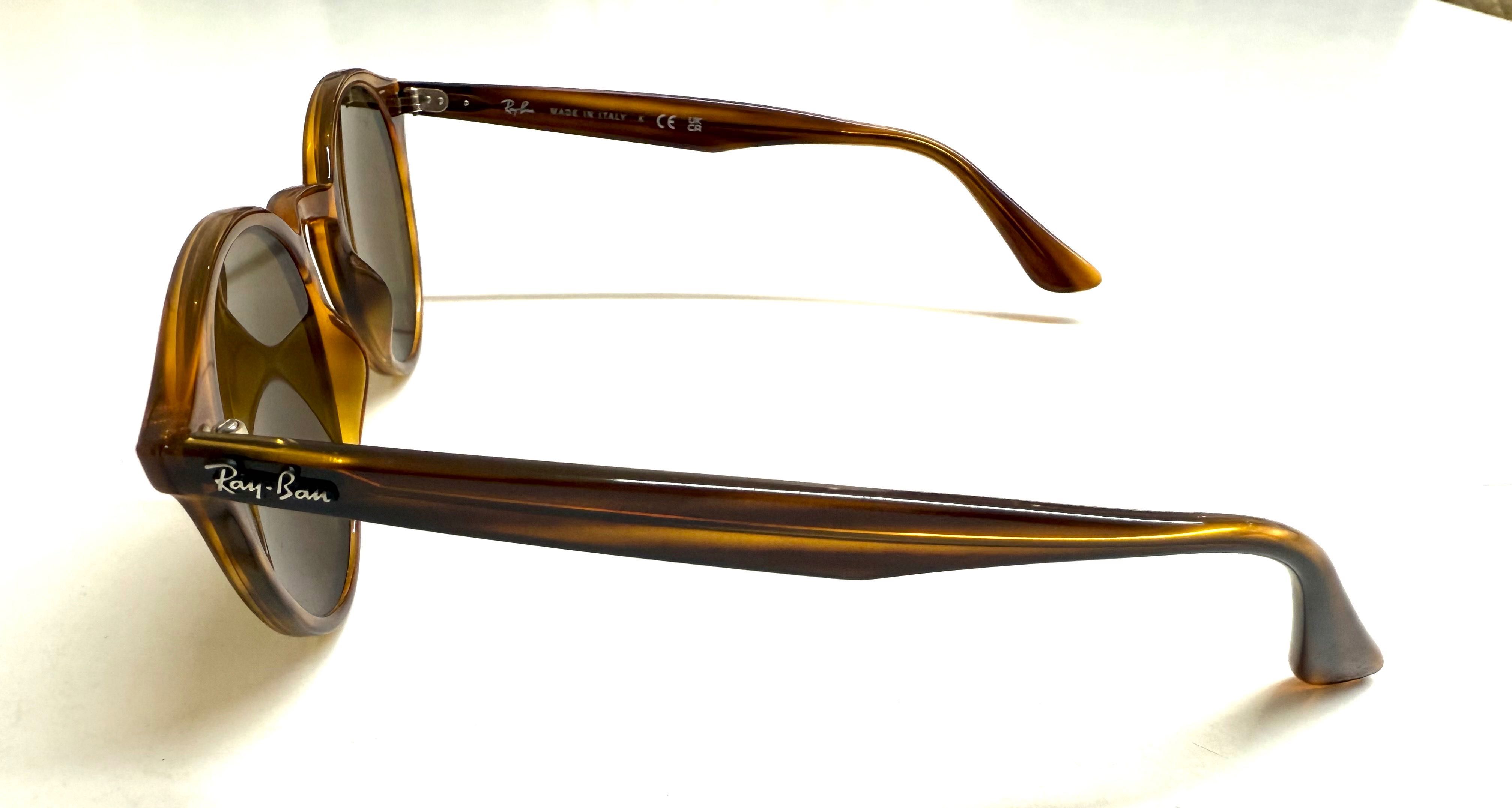 Оригинални Слънчеви Очила Ray Ban U V Protection ORB2180 Havana