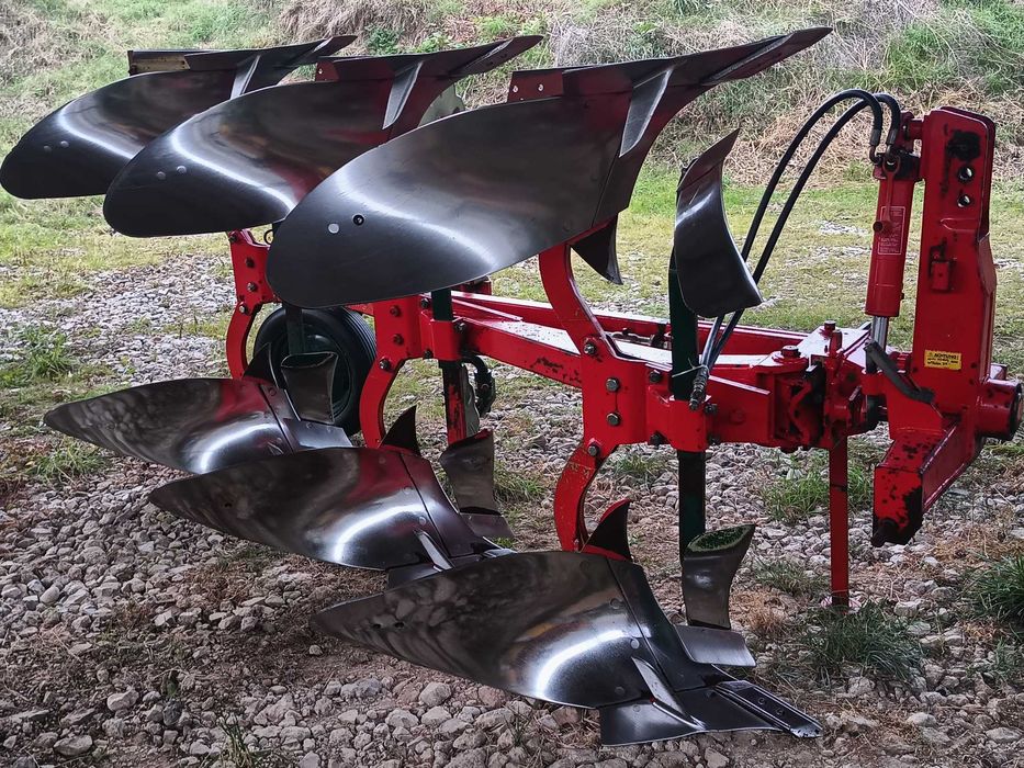 Plug 3 brazde, Vogel Noot M 1020