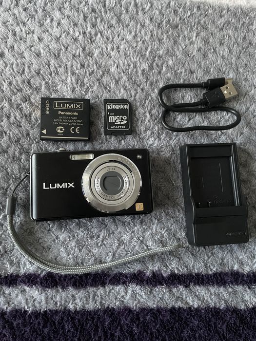 Aparat Foto Digital PANASONIC Lumix DMC-FS6 Black 8MP, Point and Shoot