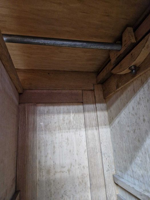 Трикрилен винтидж гардероб с разбовани мотиви