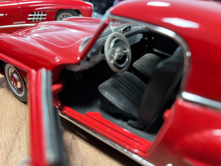 Метална колекционерска количка модел Меrcedes 190SL мащаб 1:18