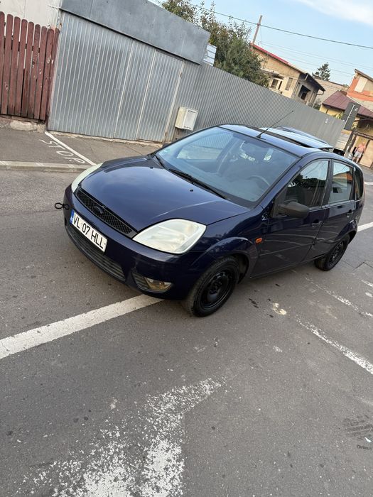 De vanzare ford fiesta 2002