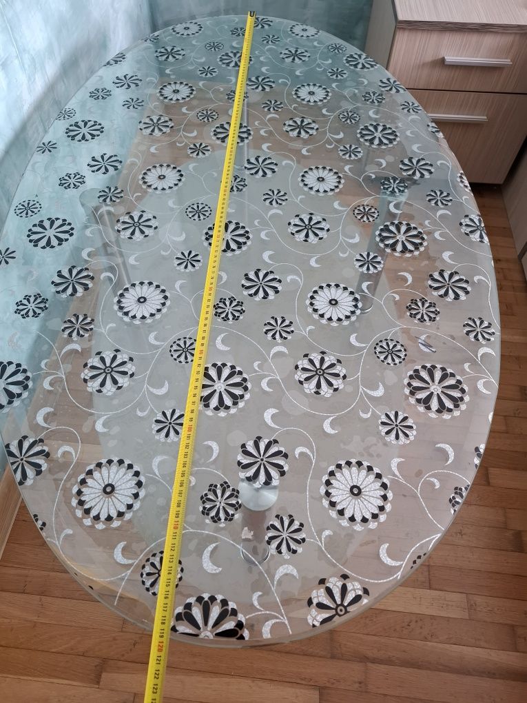 Vând masă de sticlă
