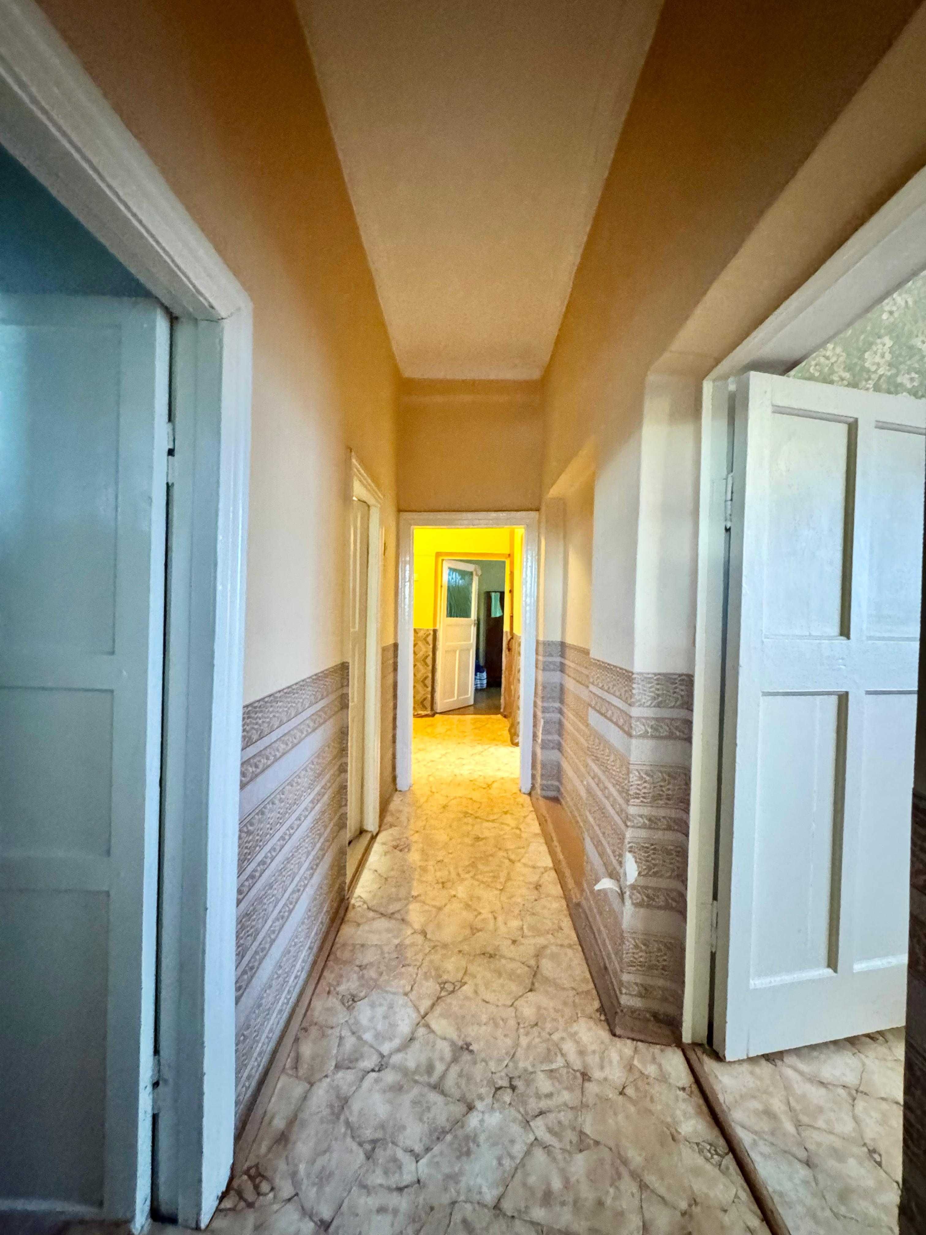 Продаётся 3 комн. кв. на 2 этаже по ул. Методическая 14 (Пришахтинск)
