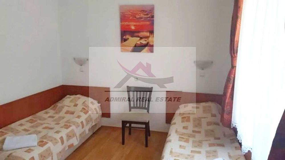 Дава се под наем Двустаен апартамент в Варна, Център - 50 кв.м за 345 € - Снимка #2