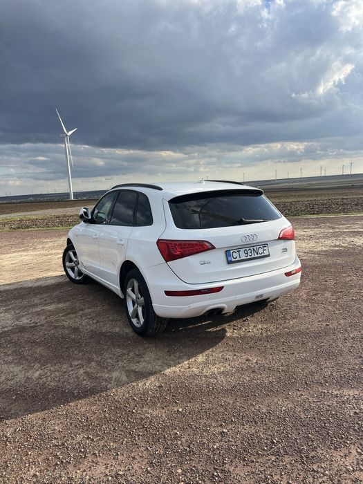 Audi Q5 S-line 2.0 TDI