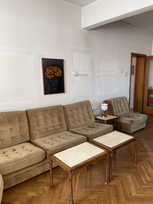 Маси за кафе от дърво и мрамор