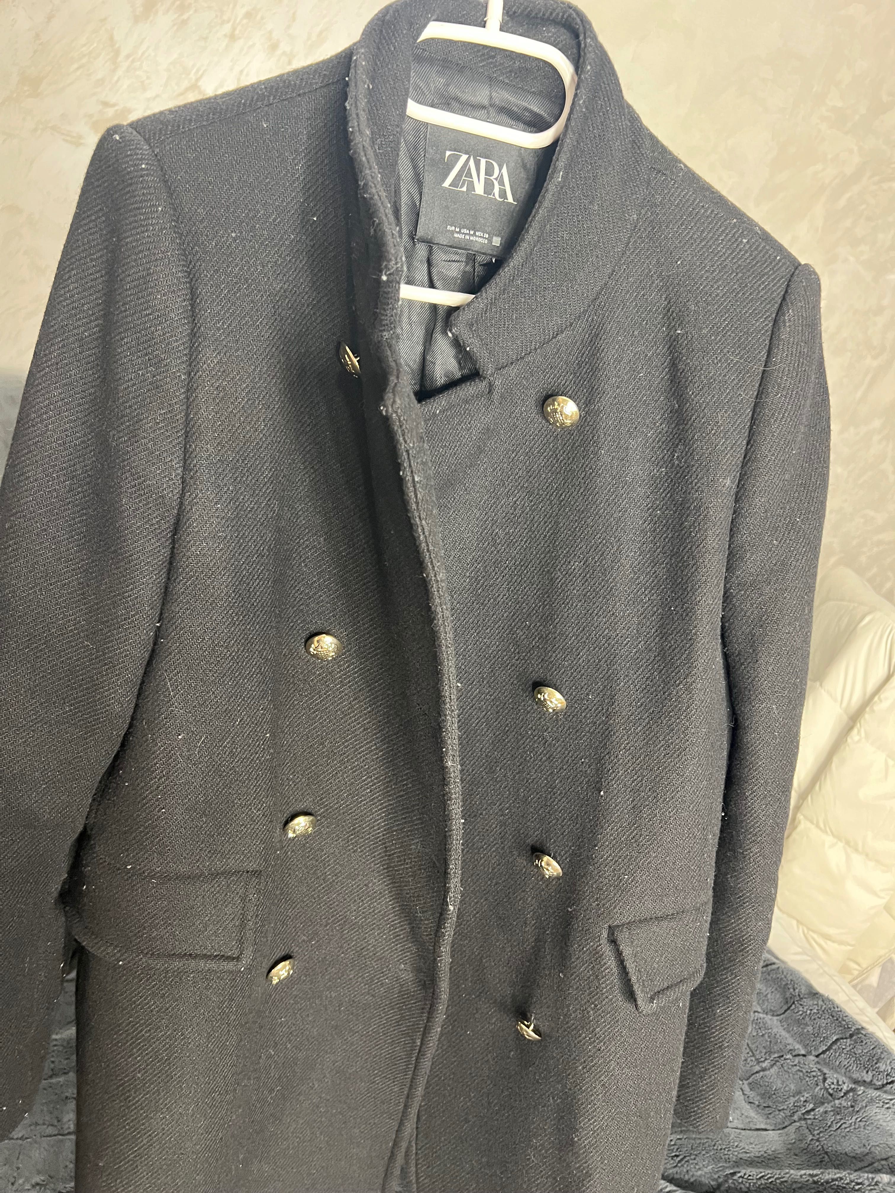 Дамско черно палто от Zara