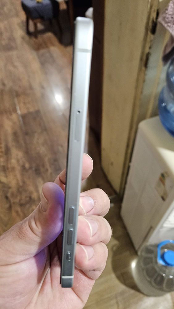 Iphone 15 plus silver