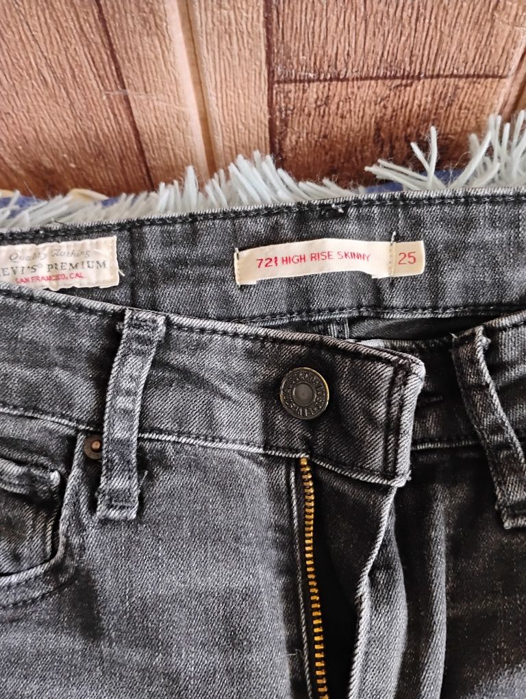 Levis дънки с ресни на крачола