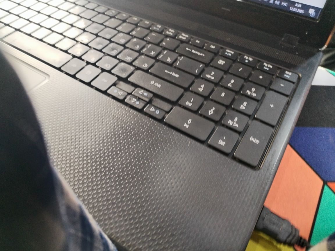 Noutbuk sotiladi Core i7