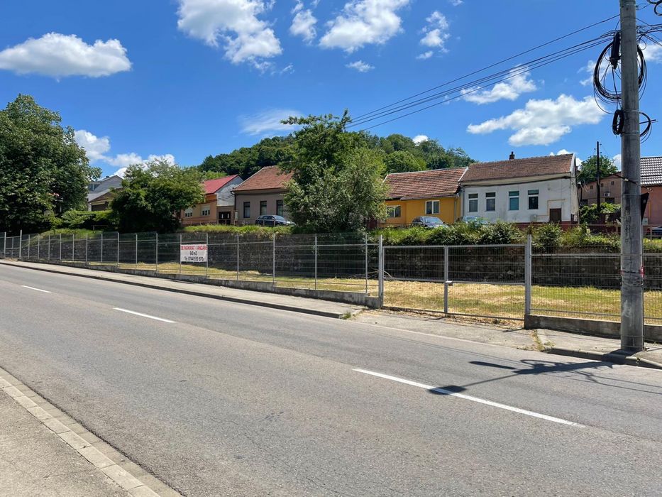 Vand/inchiriez teren 850m2