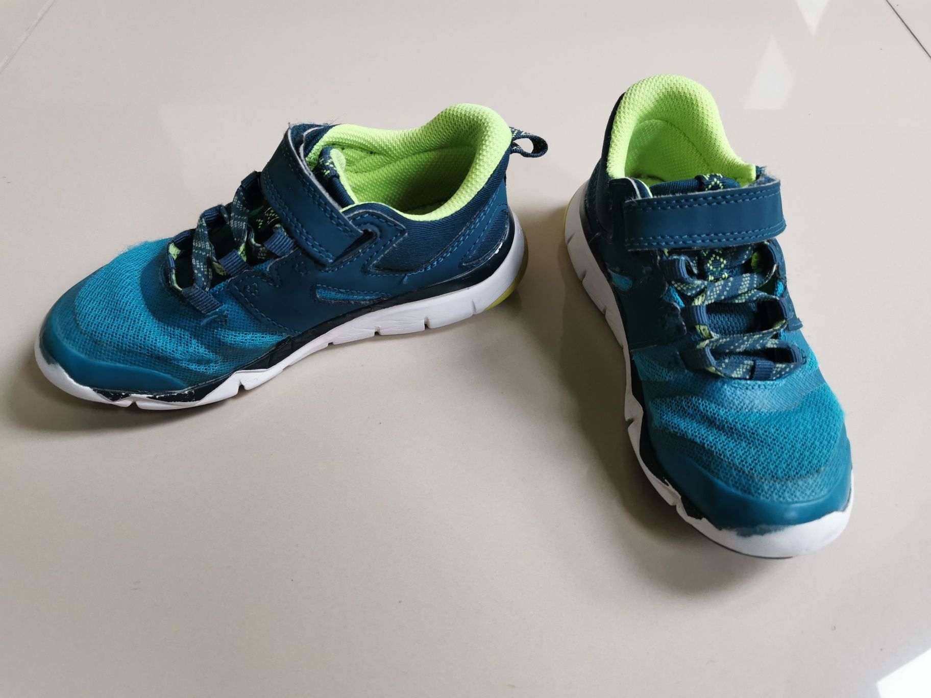 Adidasi Newfeel Decathlon