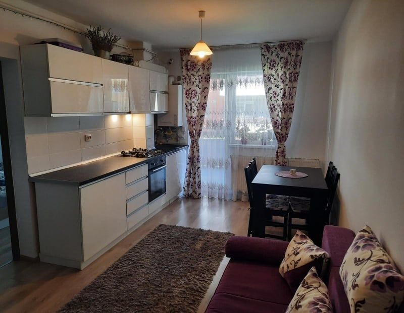 Ofer spre închiriere apartament 2 camere tip studio - 400 euro