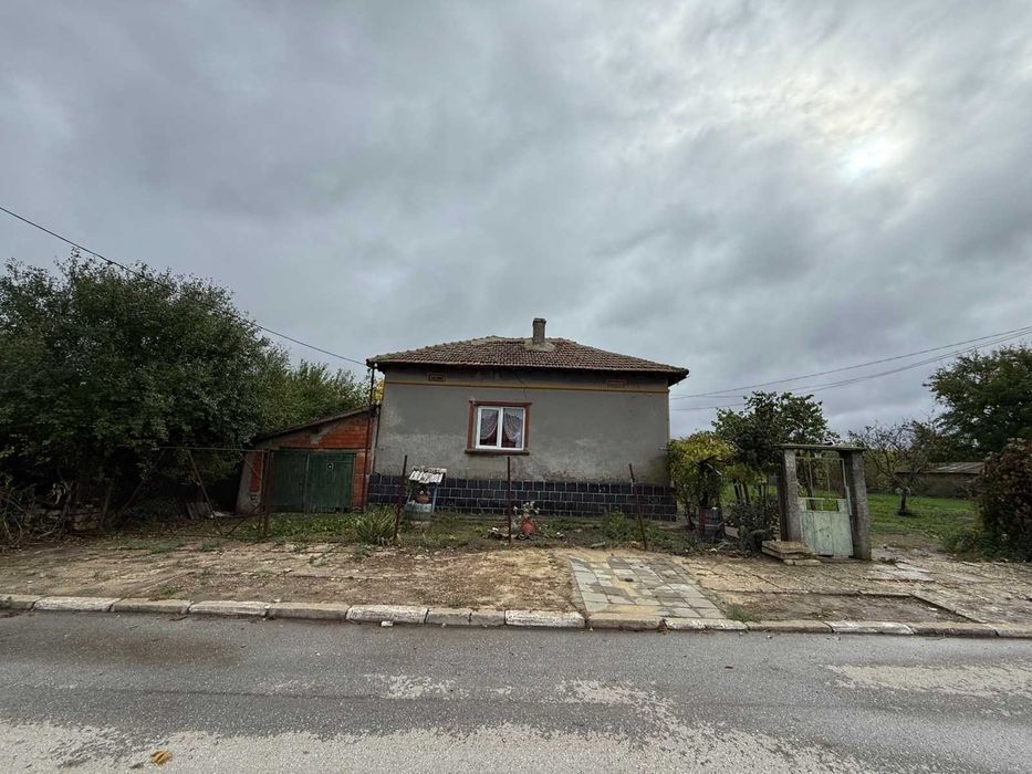 Здрава къща в Спасово