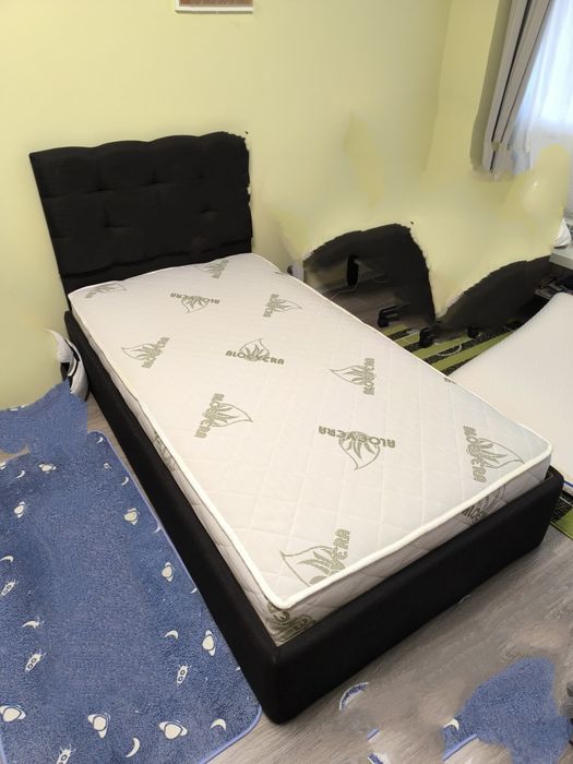 Тапицирано легло с повдигащ механизъм