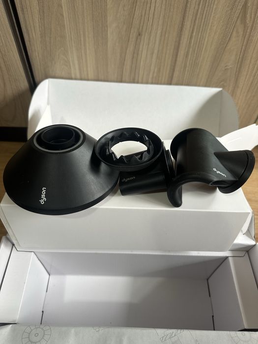 Uscator de par Dyson Supersonic HD07