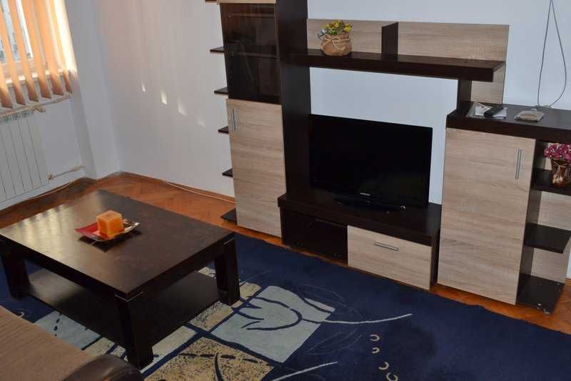 Inchiriez apartament 3 camere