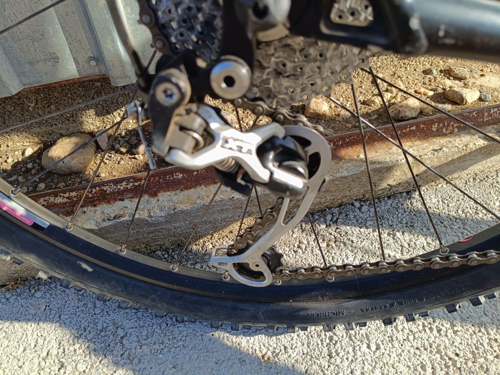 Vând Bicicleta hardtail (nu enduro,Dirt jumper,full suspension)