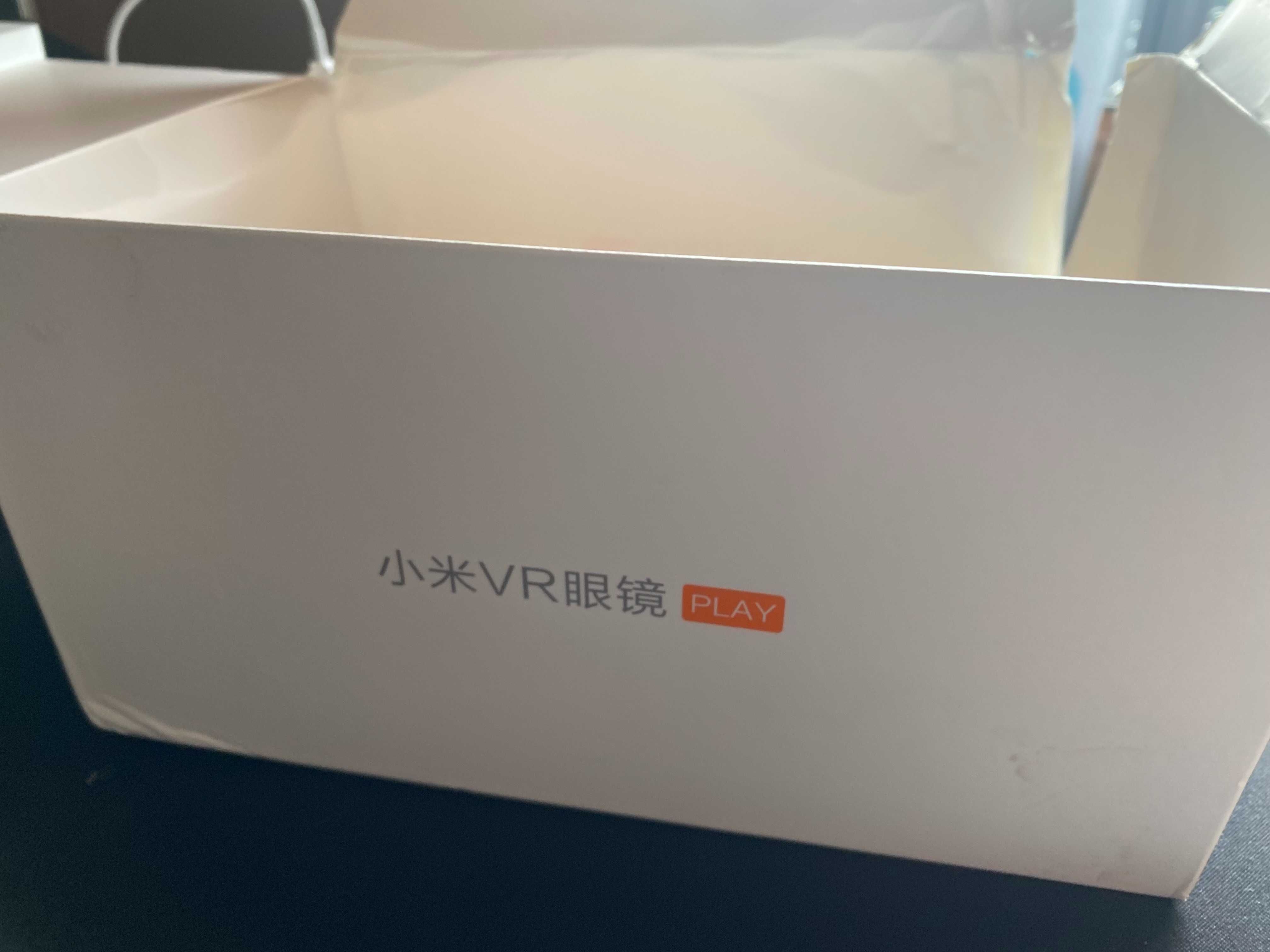 Xiaomi VR Play + Джойстик , НОВИ