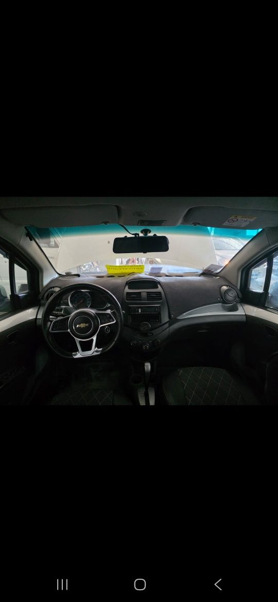 Chevrolet spark.