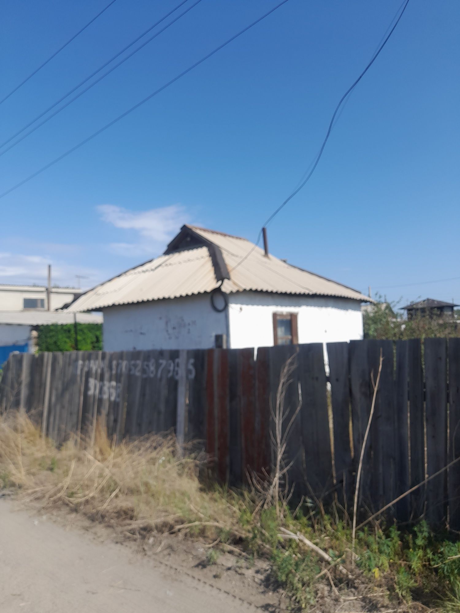 Продам дачу на Бобровке,ближе  Линьковому озеру ,летний вариант