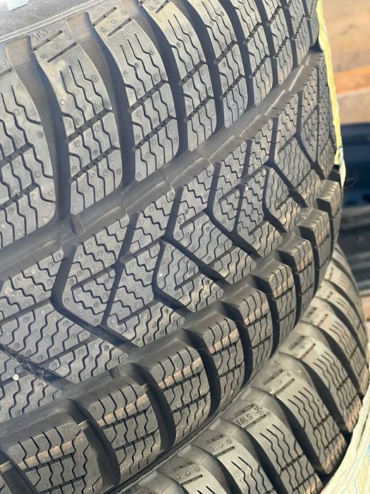 Чисто нови зимни гуми 205 60 16 Pirelli Sotozero 3 M+S Дот 0920