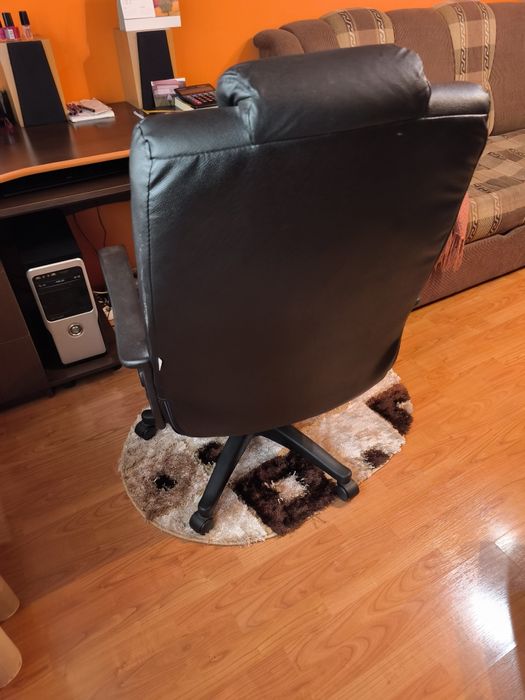 Scaun de birou ergonomic – 300 lei