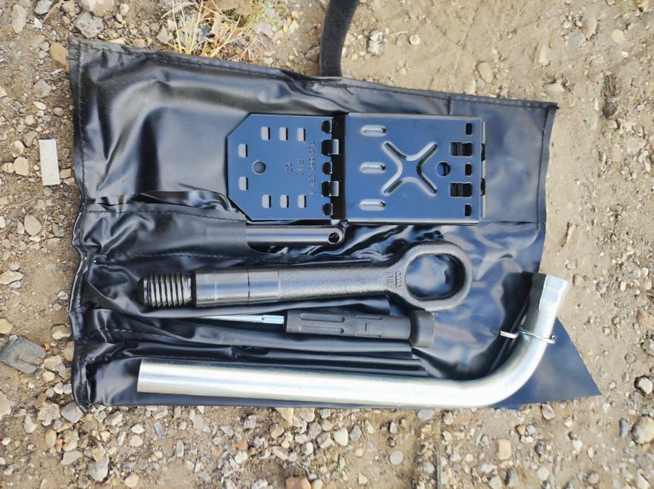 Комплект оригинални инструменти за Audi Q серия