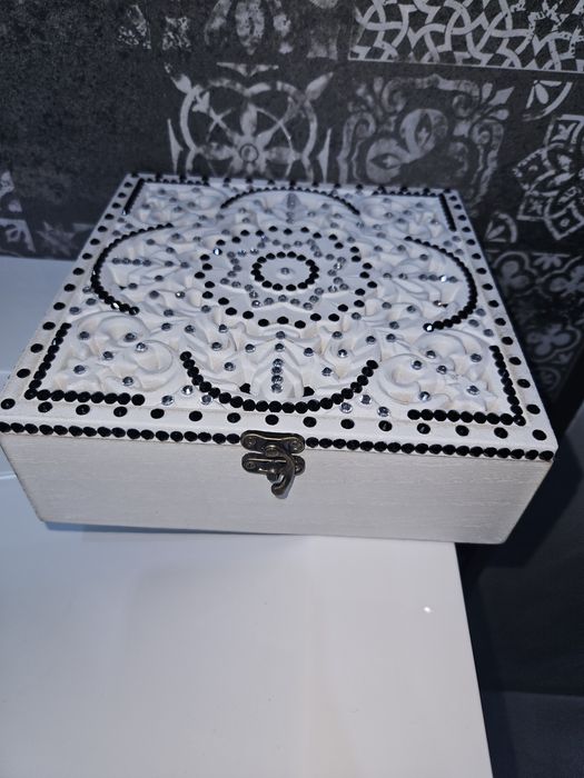 Ръчно правена кутия за бижута