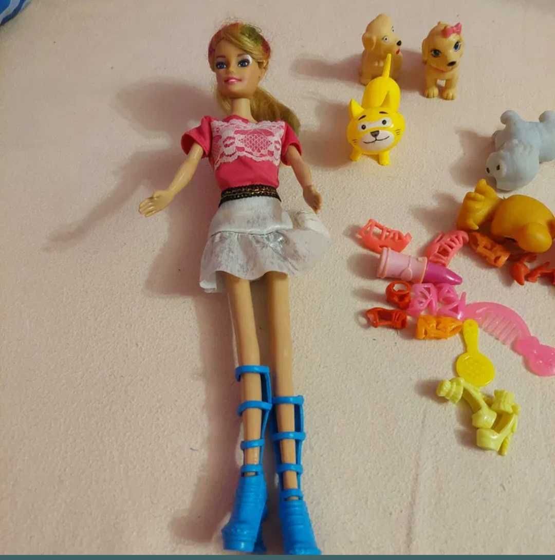 Barbie cu animale companie si accesorii