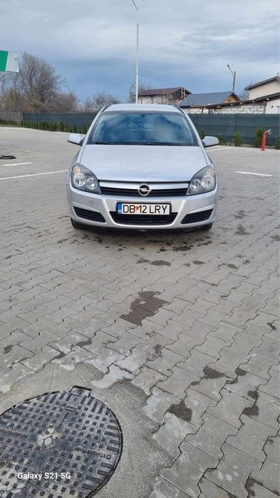 Vand sau schimb astra h 1.6benzina