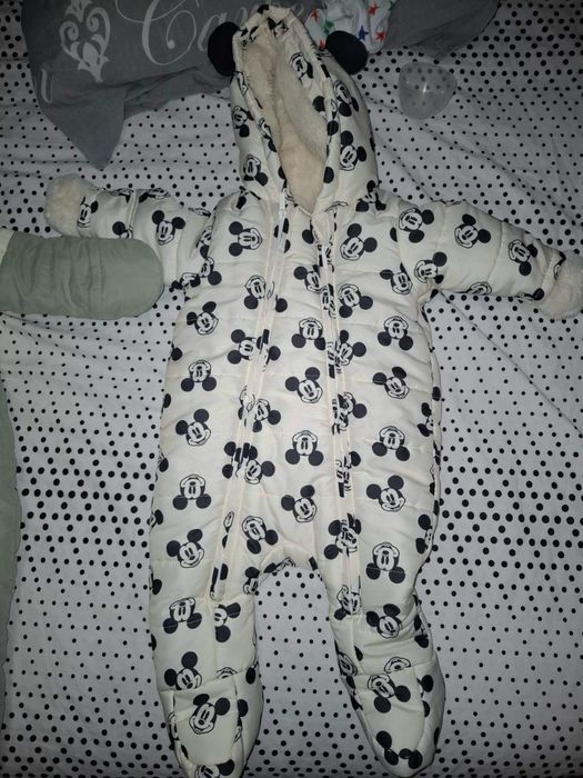 Само изпрани и пробвани , продавам ги защото се оказаха на бебчо малки