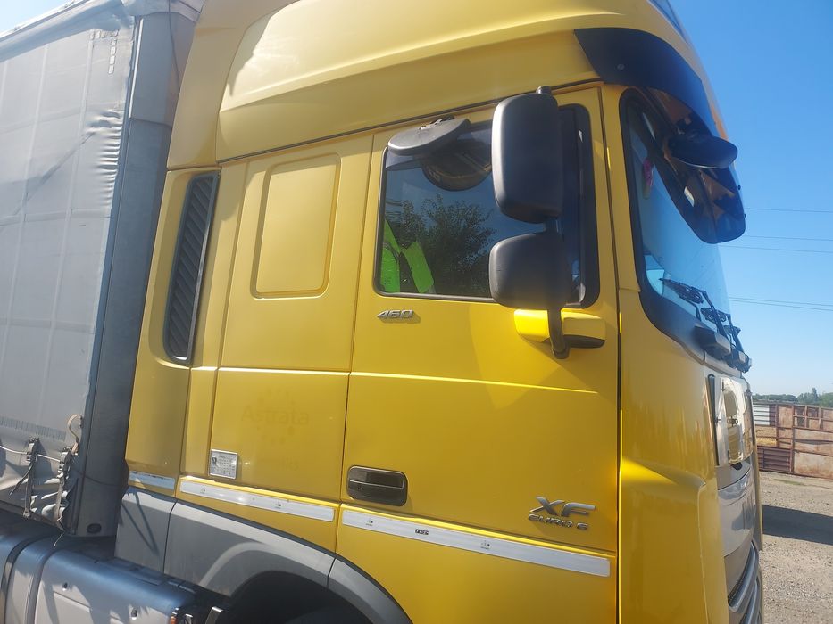 Daf  xf 460  euro 6 mega space cabine  si  semiremorca prelata schmitz