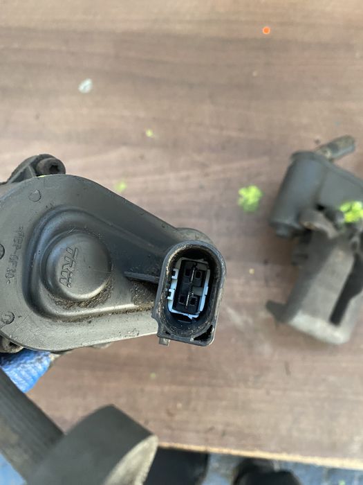 Etrier spate cu motoras stanga dreapta audi a6 c6 4f