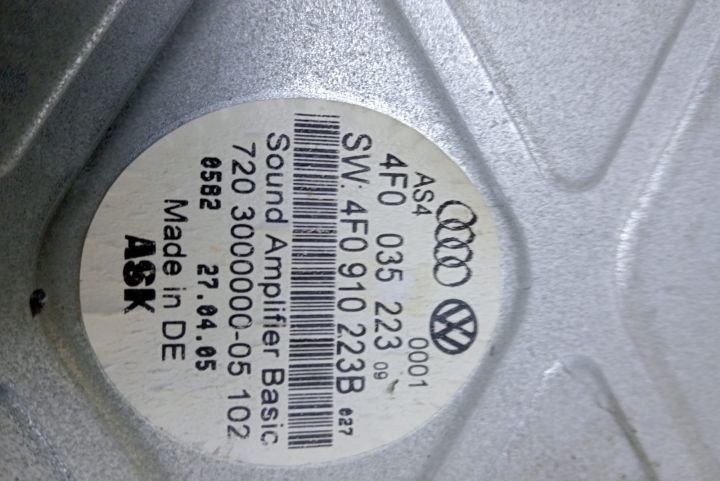 Amplificator auto audio 4F0035223 Volkswagen VW Tiguan prima generati