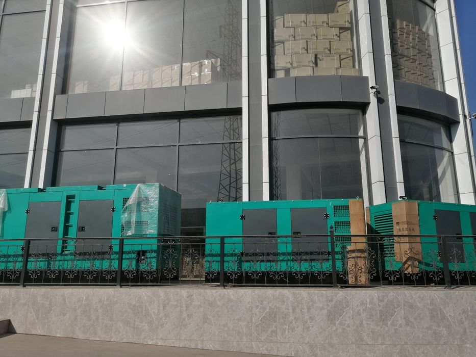 Дизельный генератор 150KW Yihua с АВР