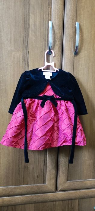 Продам платье на девочку младенца  6-9 месяцев