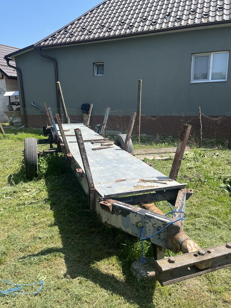 Vand carucior dupa tractor