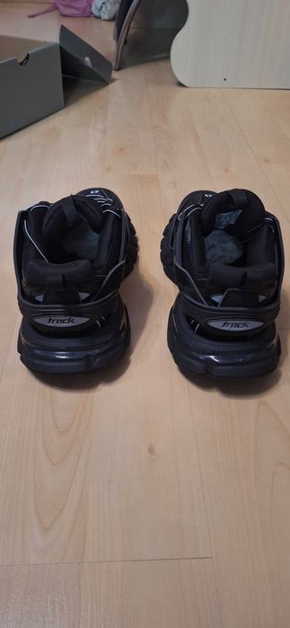 Balenciaga Track