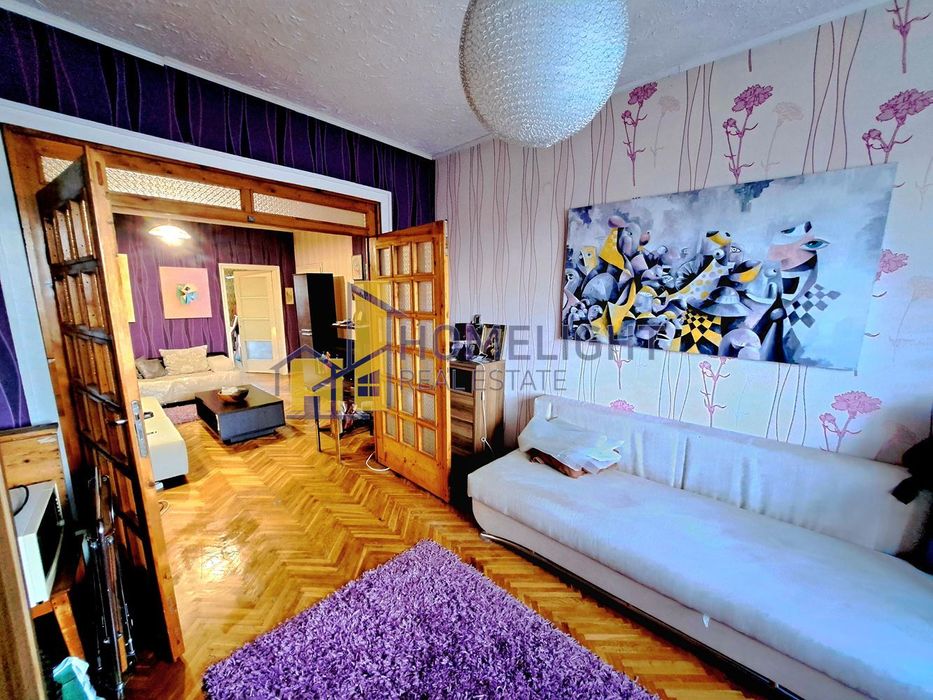 Продава се Тристаен апартамент в София, Център - 105 кв.м за 4761 €/кв.м - Снимка #2