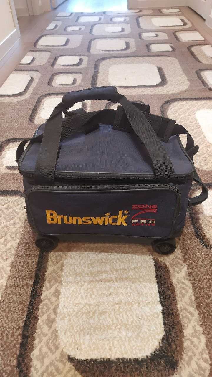 Шар для боулинга вместе с сумкой brunswick