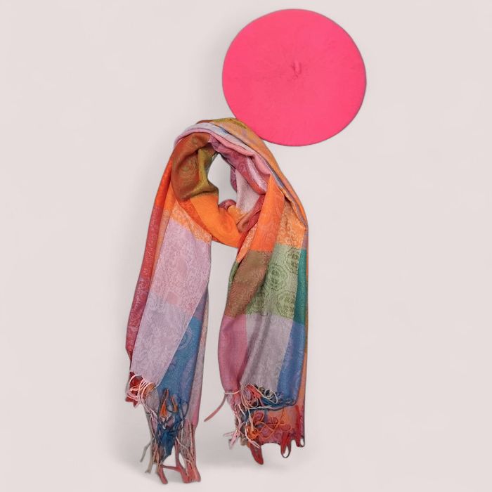 Ликвидация на шалове, шапки и компликти