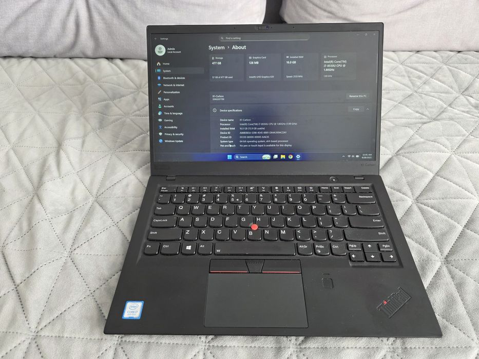 Vând laptop Lenovo X1 Carbon, gen 6, i7-8550U, 16 GB RAM, 512 SSD, ne